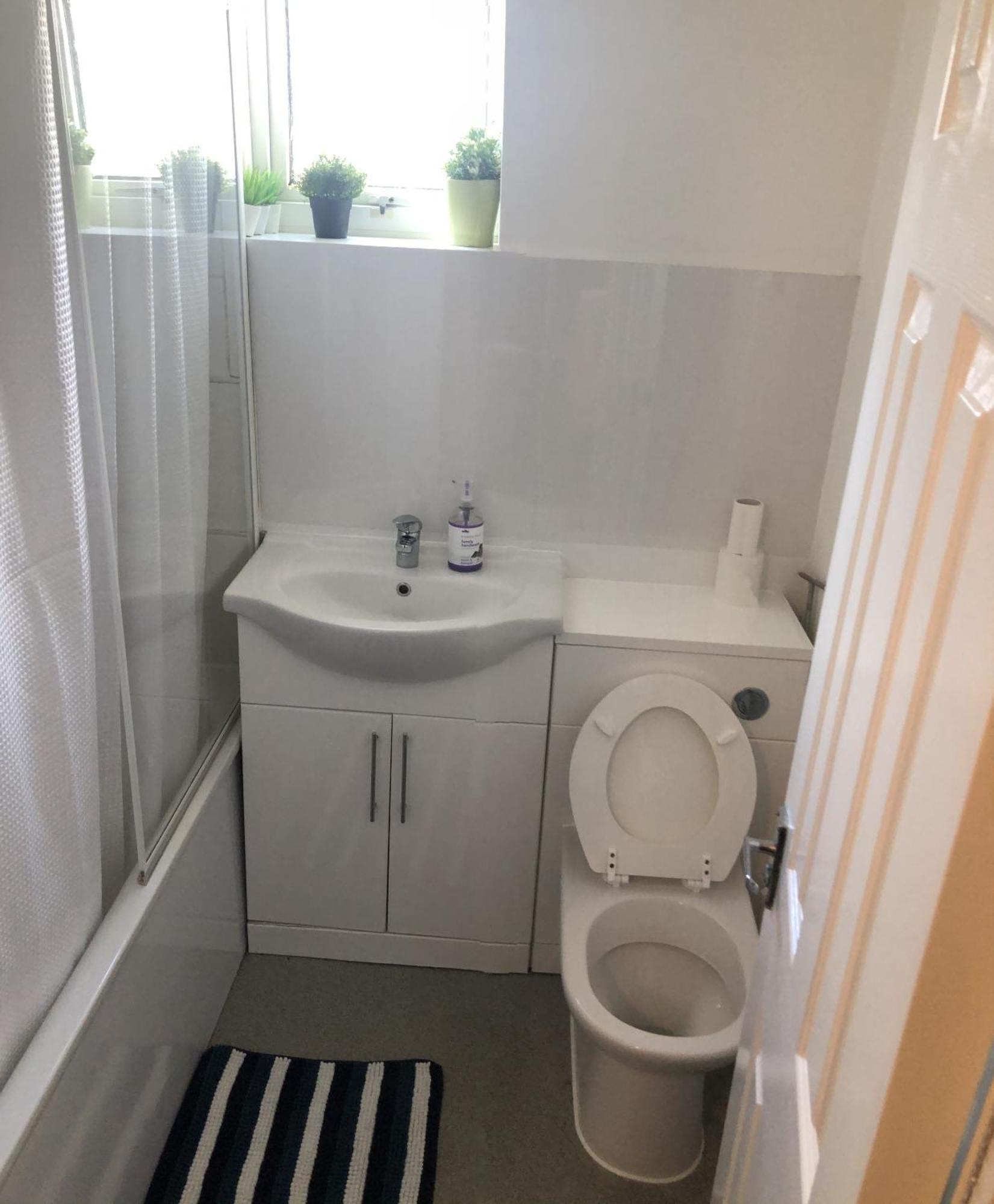 Apple House Guesthouse Heathrow Airport Hillingdon Ruang foto